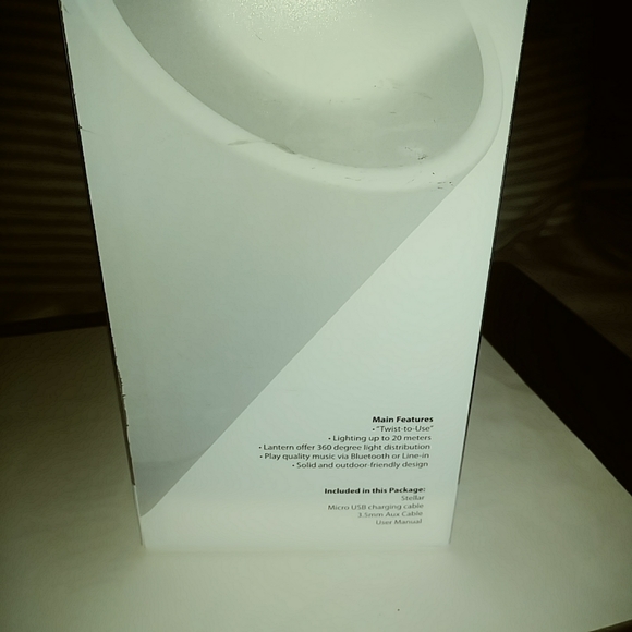 Bluetooth speaker/nightlight Ye!! - Picture 2 of 5